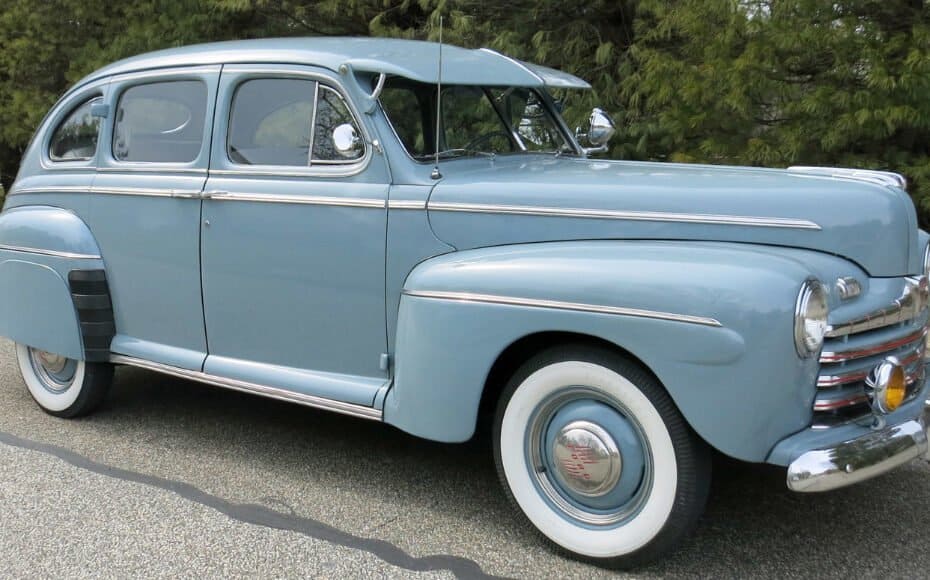 1946 Ford Sedan